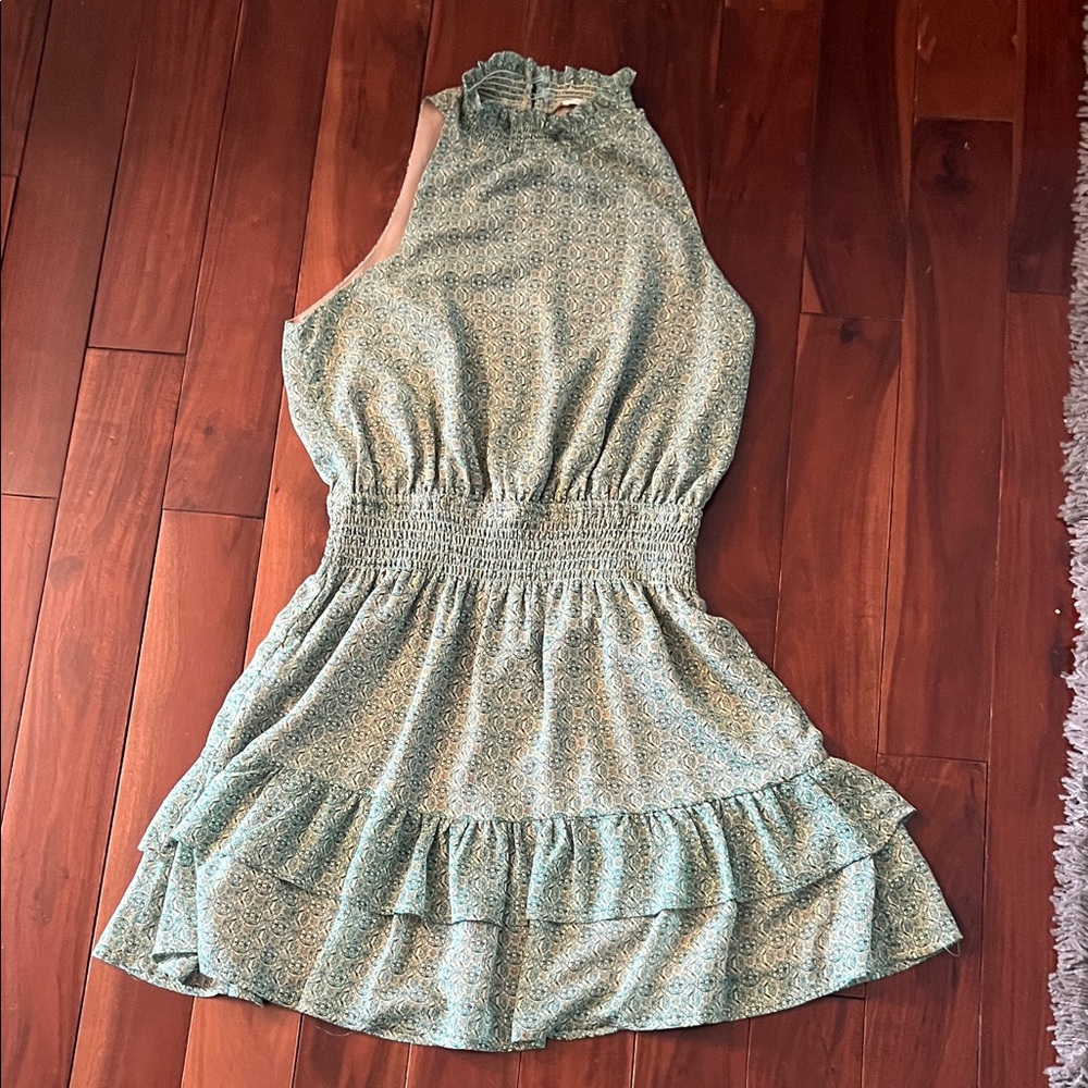 Elegant Sleeveless Mini Dress in Green